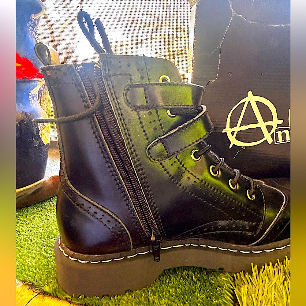 Anarchic combat boots.  Size 11. T.U.K